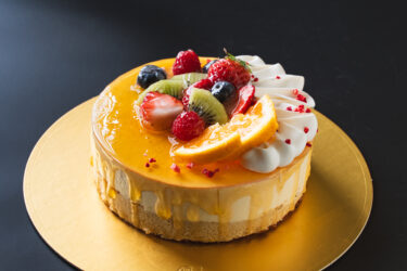 創作ホールケーキ